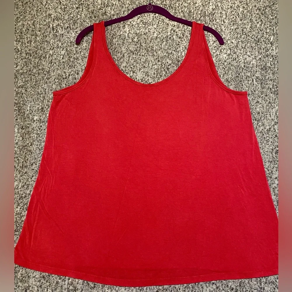 Lane Bryant Solid Red Tank size 18/20. NWOT - Picture 1 of 2